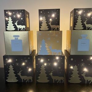 Chanel Christmas twinkling lights Display Rare 9 pc set 6 light up